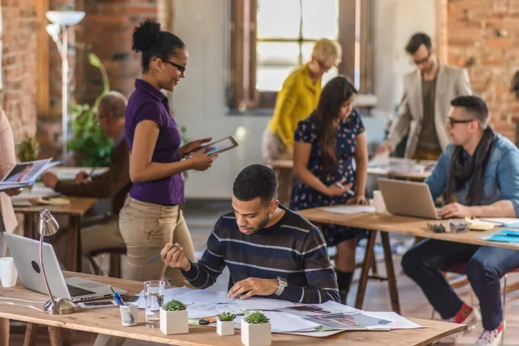 فضای کار اشتراکی برای تیم های استارتاپی