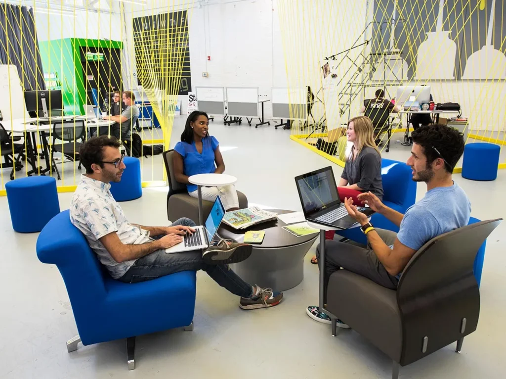 ۱۰ ویژگی که یک مرکز نوآوری حرفه ای باید داشته باشد